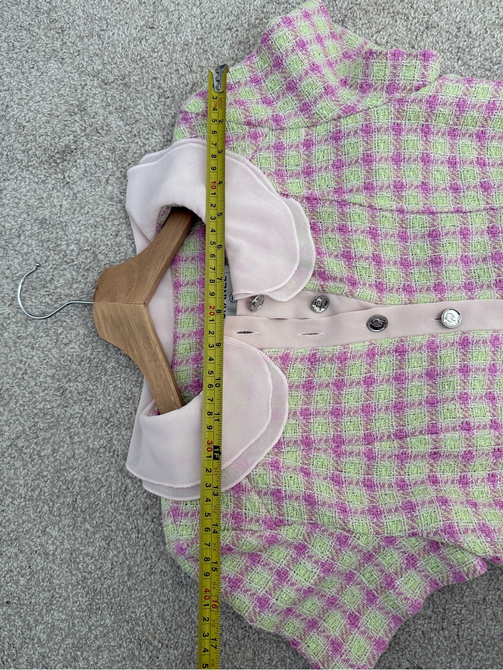 CHANEL Pink & Light Green Tweed Short-Sleeve Blouse - Picture 5 of 7
